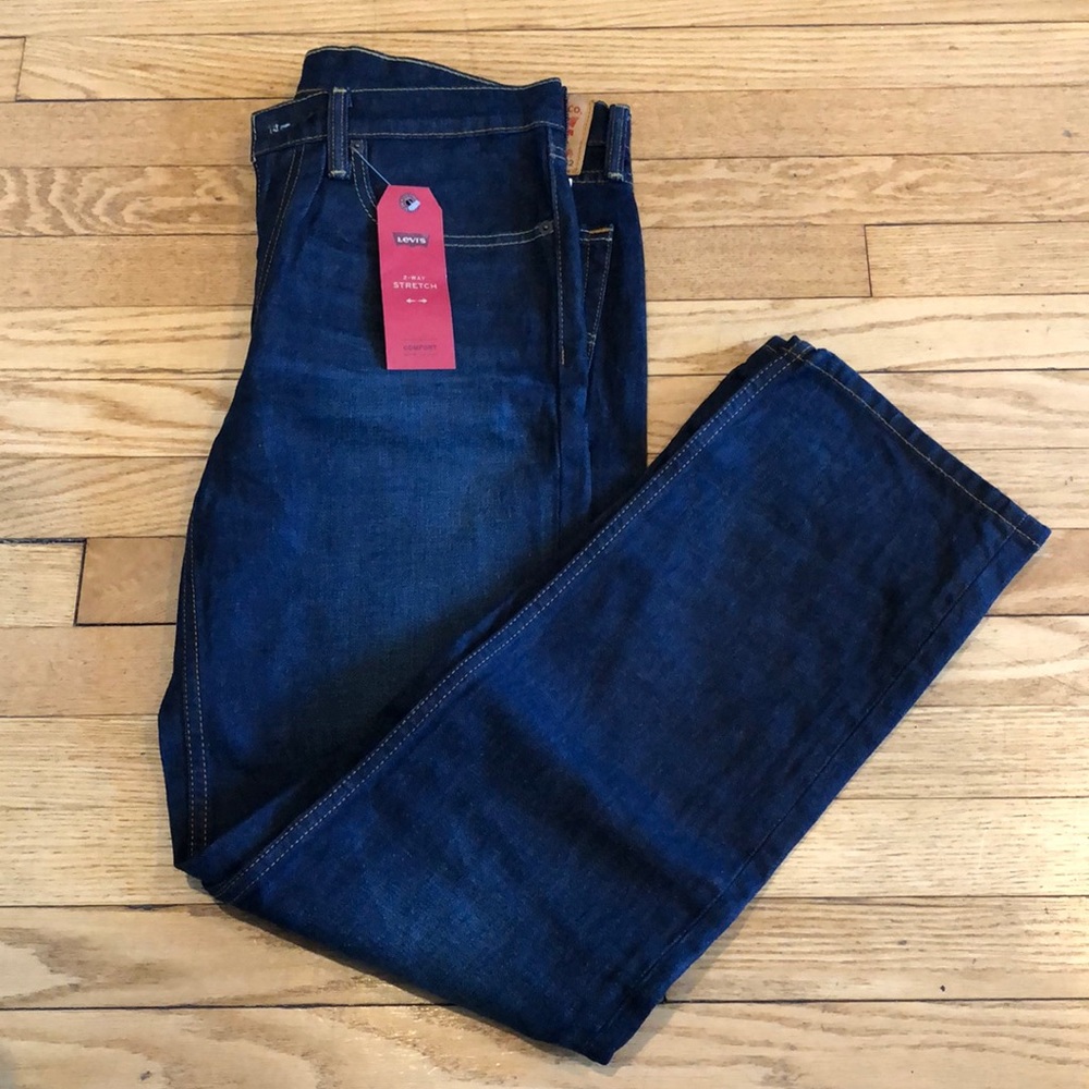 Levi’s 514 Straight Fit Jeans